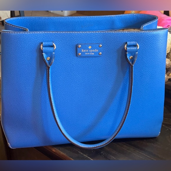 kate spade Handbags - Kate Spade New York Large Tote Handbag